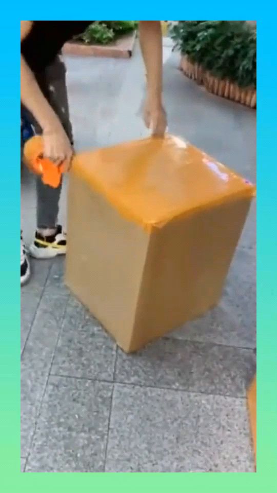 手速超快却月入两千 打包师傅背后的坚守与抉择