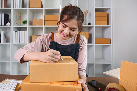 在指尖上打包整片世界